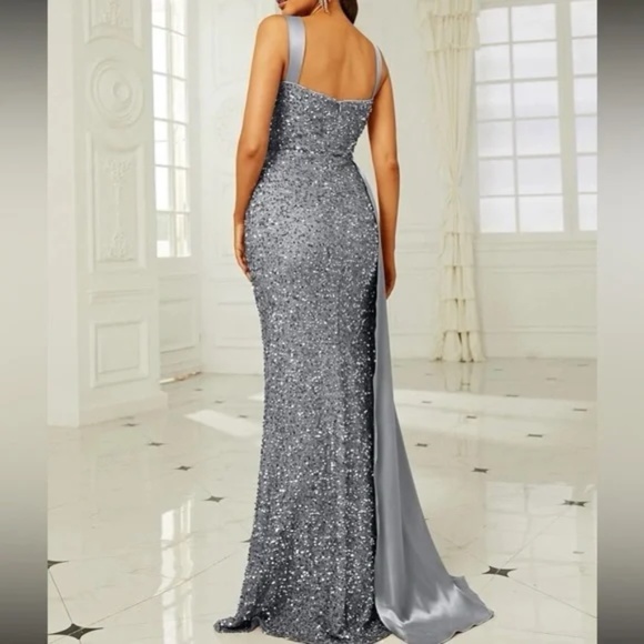 Elegant Sequin Fitted Sexy Party Formal Prom Wedding Dress - Picture 3 of 7